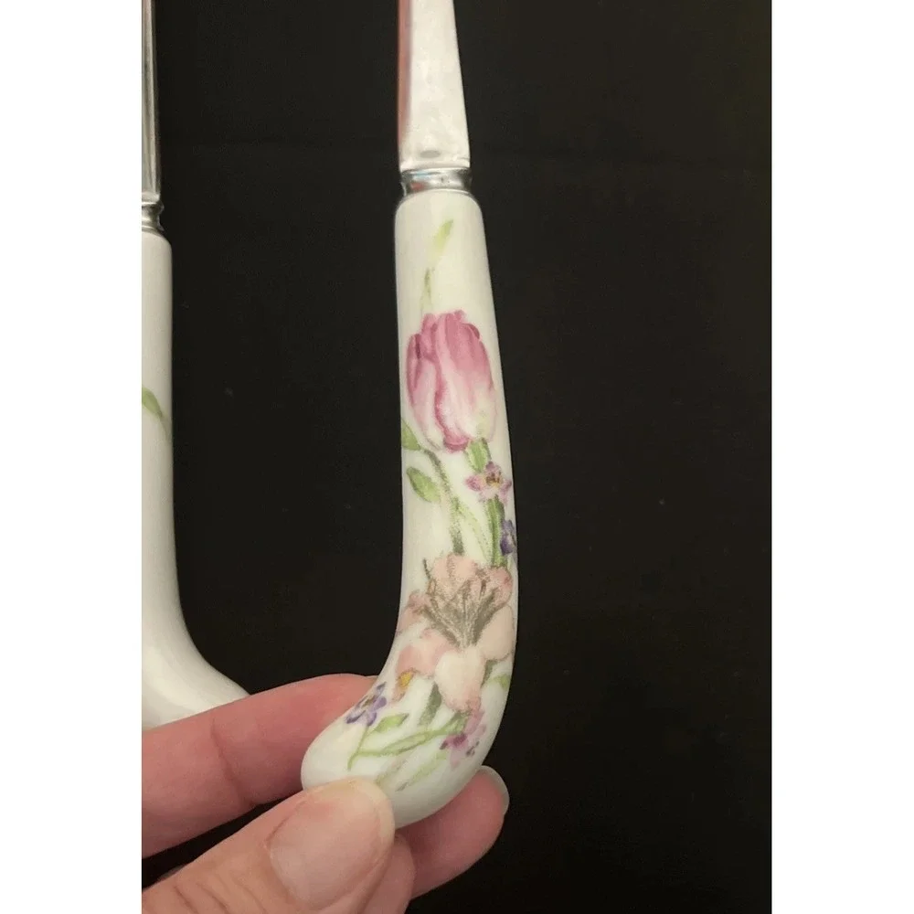 Vintage Ceramic Handle w/  Floral‎ Design 11 inches Silver Salad Server